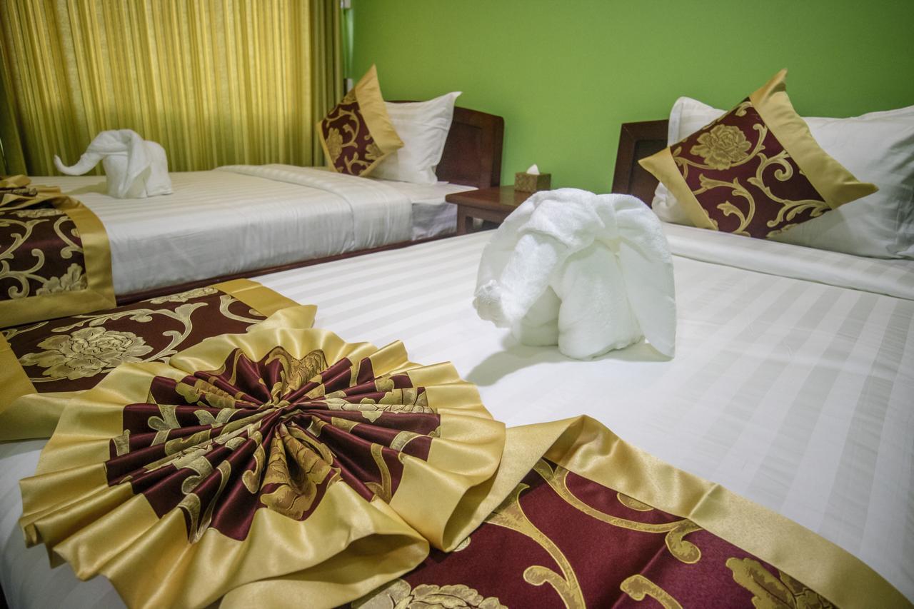 Golden Gum-Kino Hotel Mandalay Buitenkant foto