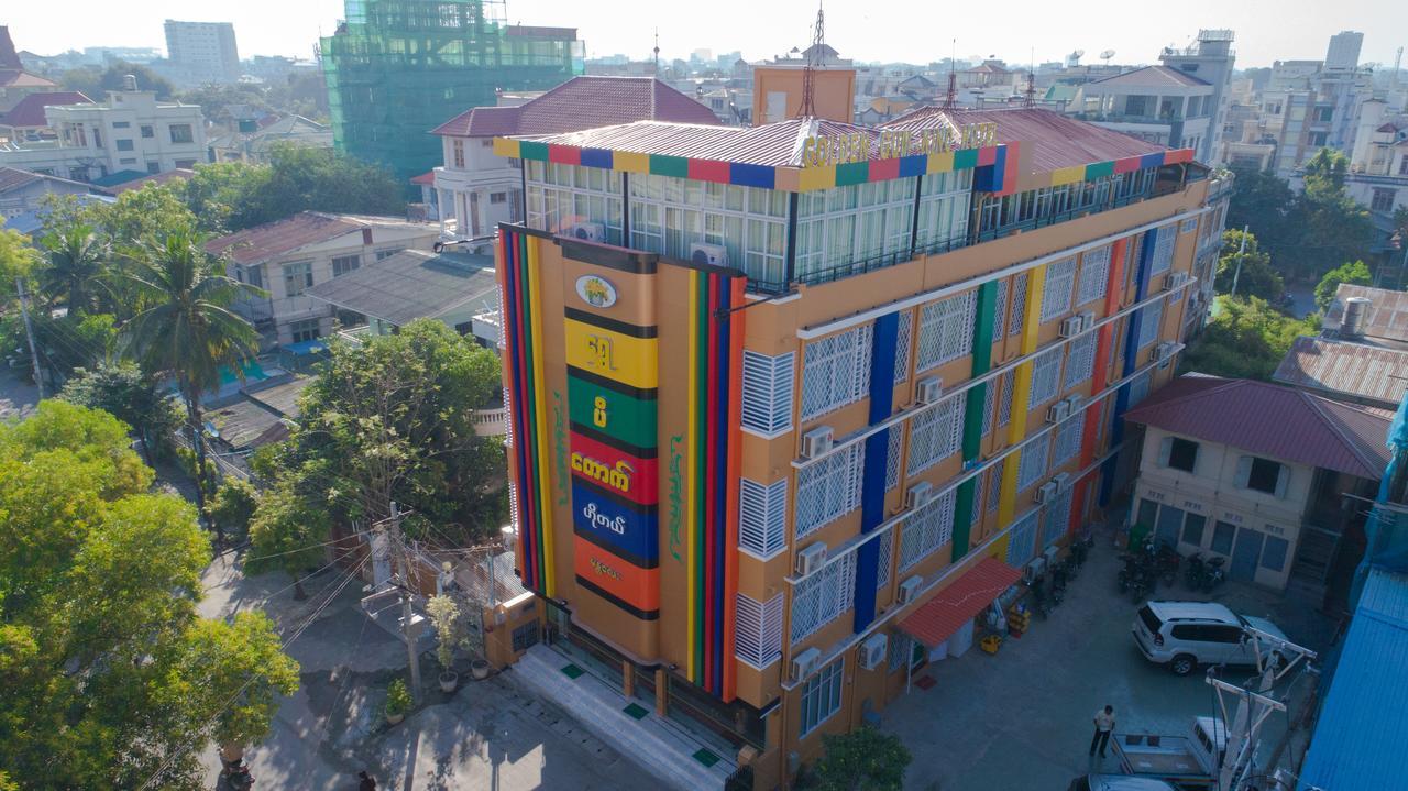 Golden Gum-Kino Hotel Mandalay Buitenkant foto